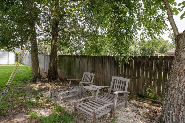 10417 Oakline Dr, Saint George, LA 70809
