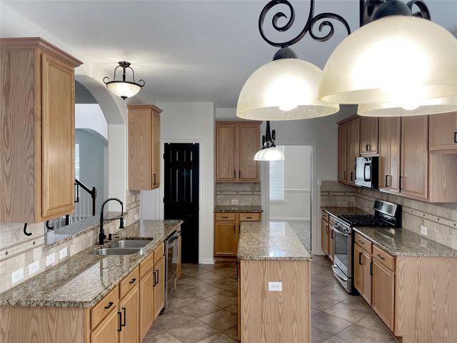 7850 Greenvalley Lane, Frisco, TX 75033