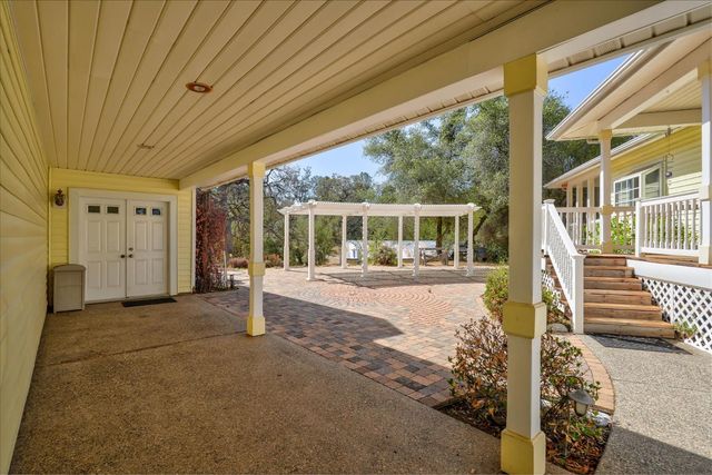 43972 Wells Rd, Coarsegold, CA 93614