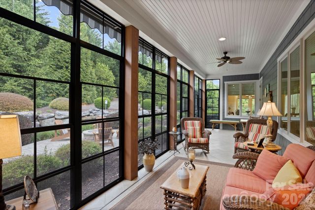 390 Shipman Parkway, Flat Rock, NC 28731