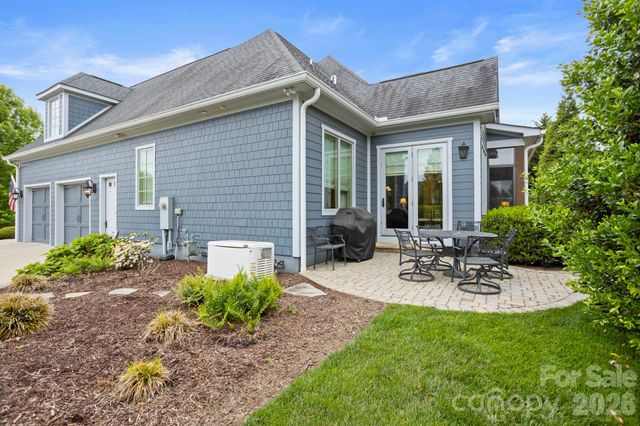 390 Shipman Parkway, Flat Rock, NC 28731