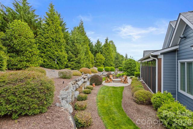 390 Shipman Parkway, Flat Rock, NC 28731