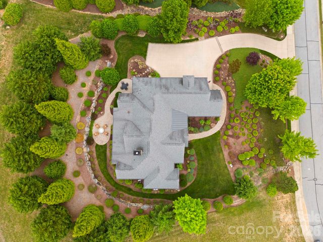 390 Shipman Parkway, Flat Rock, NC 28731