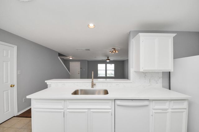 1714 Redwing Bluff Drive, Houston, TX 77009