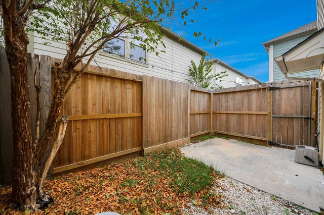 1714 Redwing Bluff Drive, Houston, TX 77009