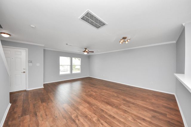 1714 Redwing Bluff Drive, Houston, TX 77009