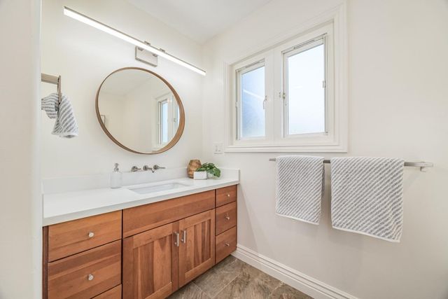 111 Woodside Avenue, Santa Cruz, CA 95060