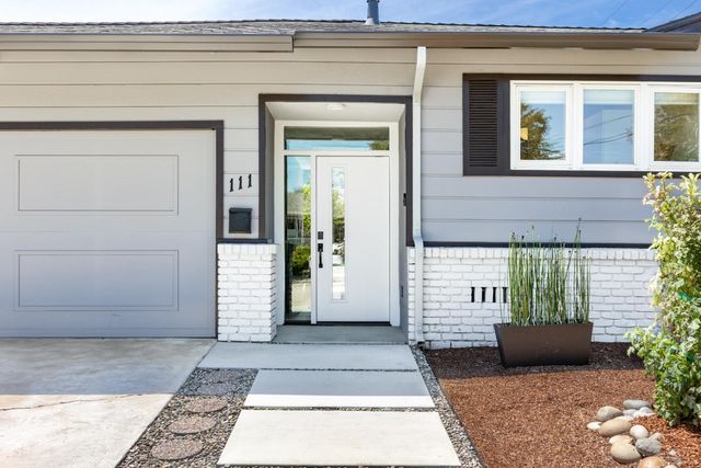 111 Woodside Avenue, Santa Cruz, CA 95060