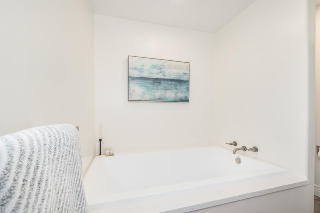 111 Woodside Avenue, Santa Cruz, CA 95060
