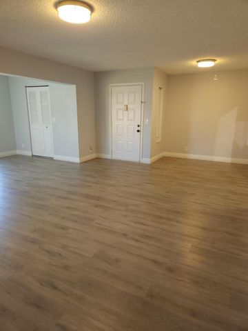 502 Shady Pine Way D2, Greenacres, FL 33415