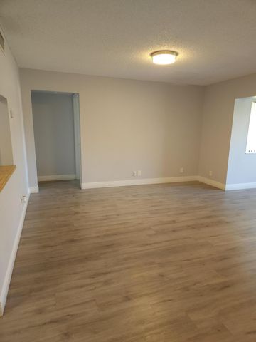 502 Shady Pine Way D2, Greenacres, FL 33415