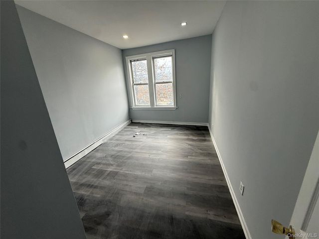 21157 Jamaica Avenue 2F, Queens Village, NY 11428