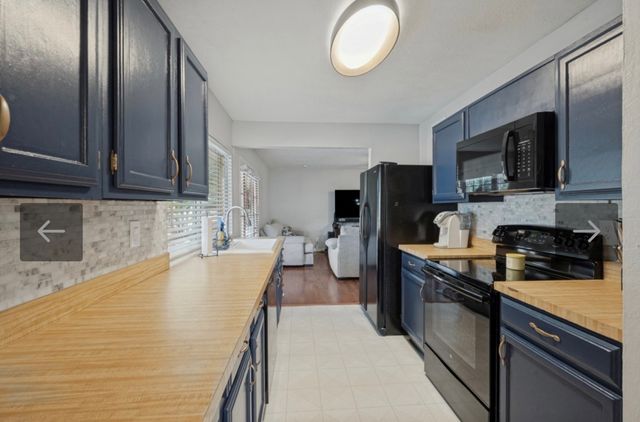 700 Nora Lane, Desoto, TX 75115