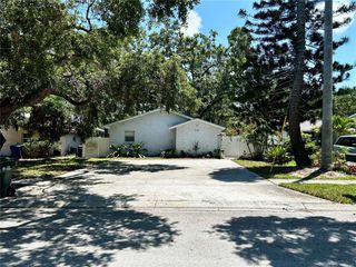 715 2ND AVENUE NE, Largo, FL 33770