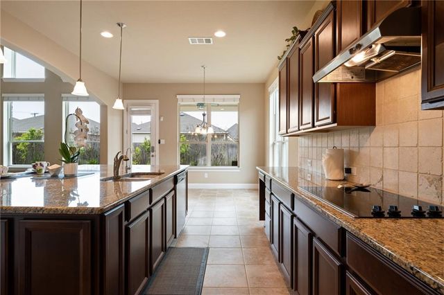 920 Tabernash DR, Leander, TX 78641