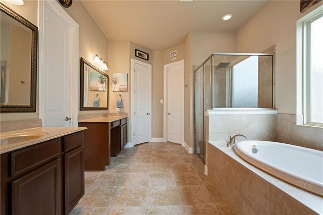 920 Tabernash DR, Leander, TX 78641