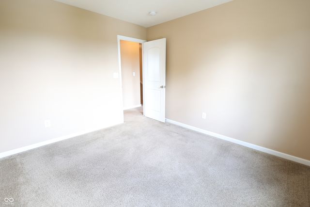 8826 Hemingway Drive, Indianapolis, IN 46239