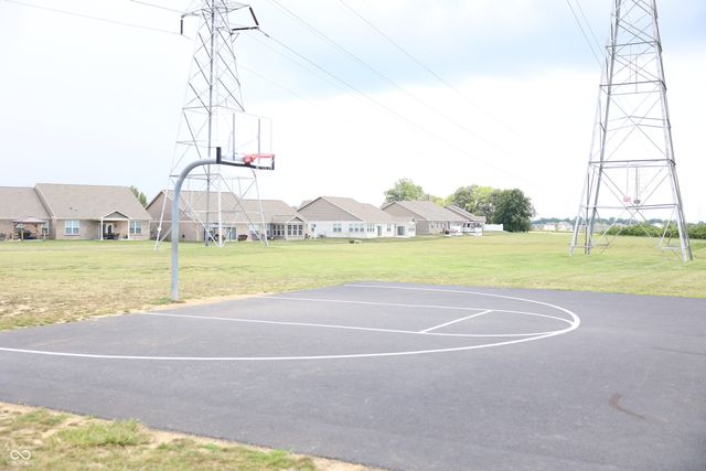 8826 Hemingway Drive, Indianapolis, IN 46239