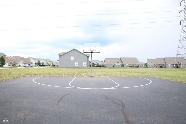 8826 Hemingway Drive, Indianapolis, IN 46239