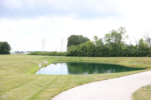8826 Hemingway Drive, Indianapolis, IN 46239