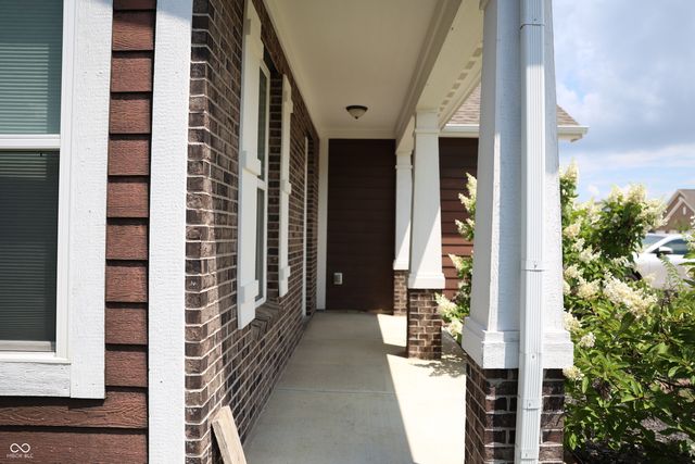 8826 Hemingway Drive, Indianapolis, IN 46239
