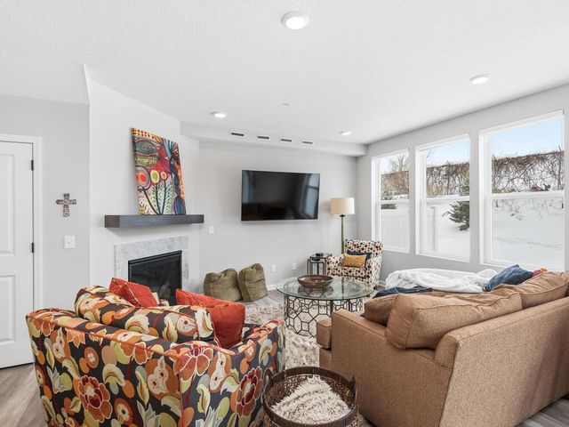 4876 Avery Court, Eagan, MN 55123