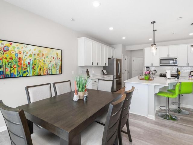 4876 Avery Court, Eagan, MN 55123