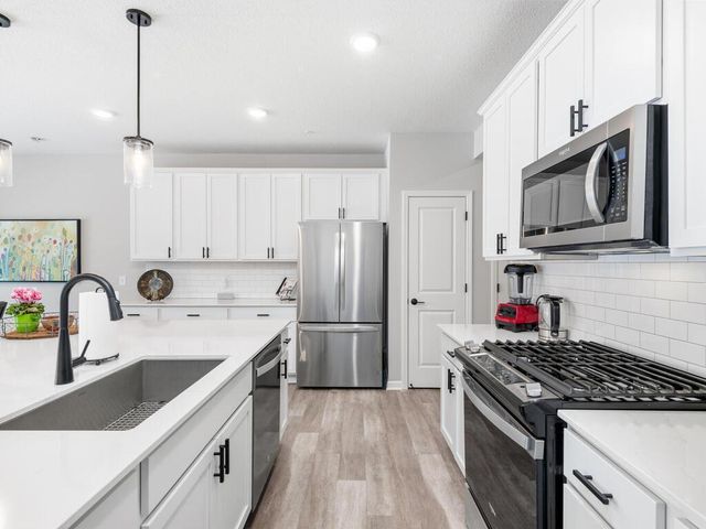 4876 Avery Court, Eagan, MN 55123