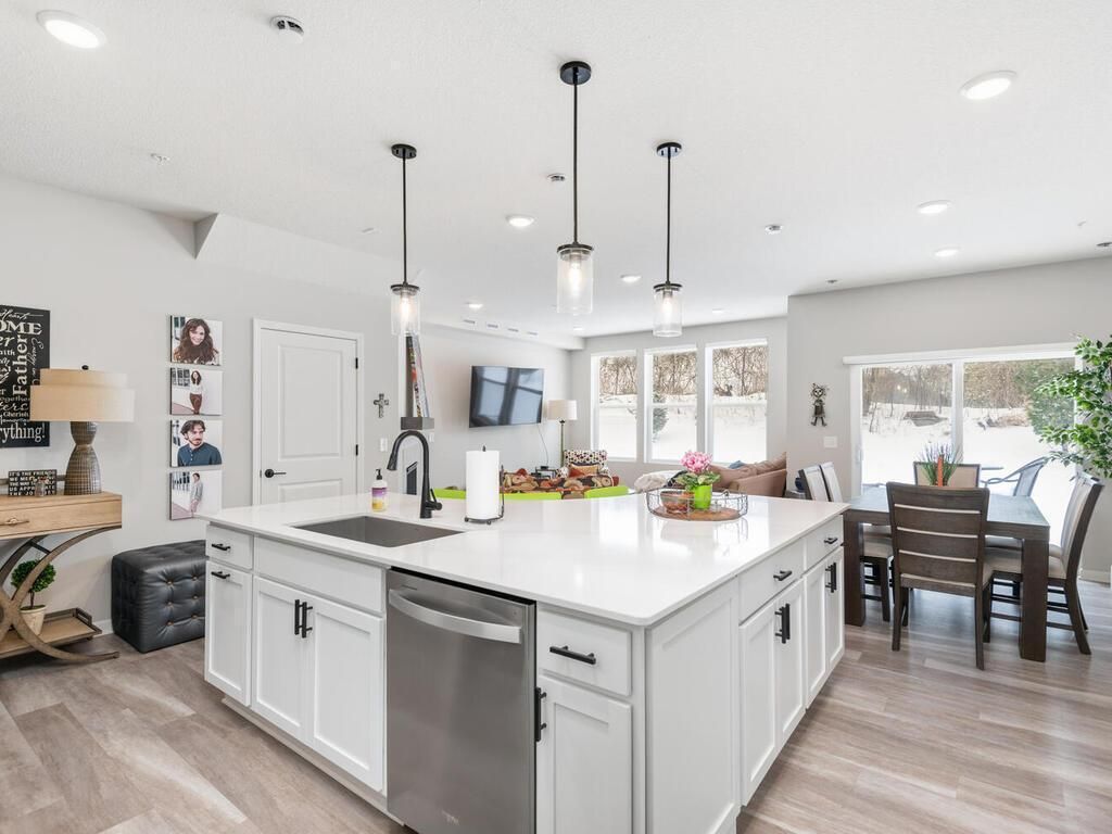 4876 Avery Court, Eagan, MN 55123