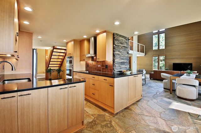 3146 Spahr Road, Greenbank, WA 98253