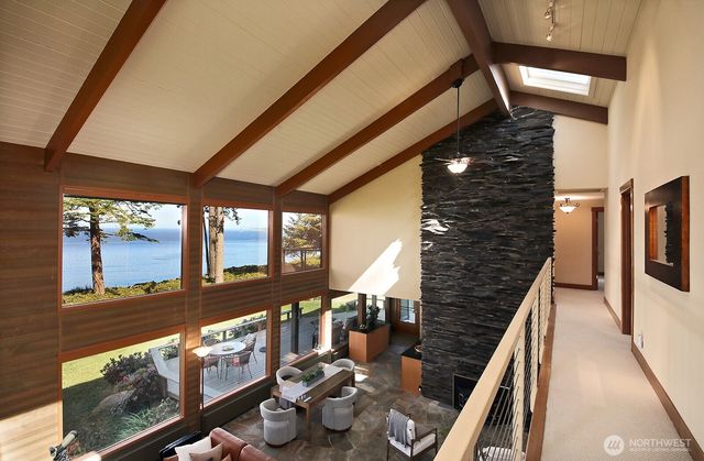 3146 Spahr Road, Greenbank, WA 98253