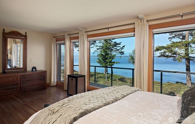 3146 Spahr Road, Greenbank, WA 98253