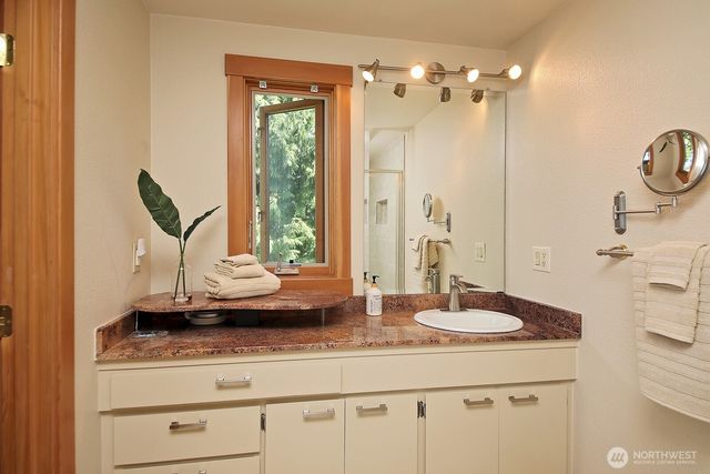 3146 Spahr Road, Greenbank, WA 98253