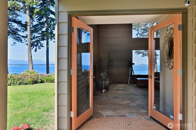 3146 Spahr Road, Greenbank, WA 98253