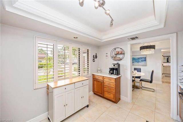 413 Augusta BLVD 105, Naples, FL 34113