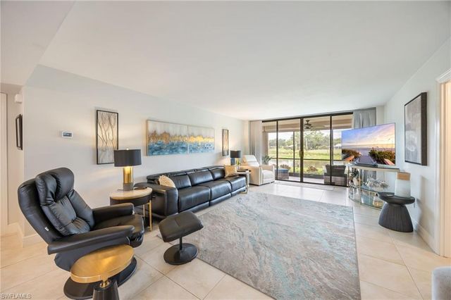 413 Augusta BLVD 105, Naples, FL 34113