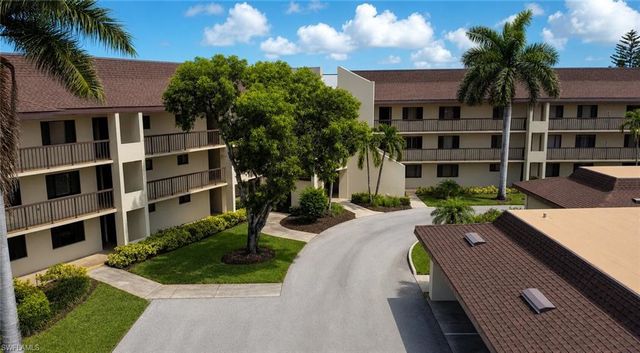 413 Augusta BLVD 105, Naples, FL 34113