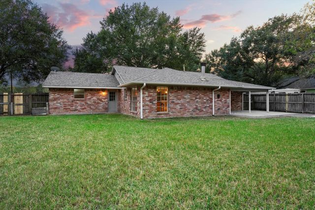 104 Anna Street, Tomball, TX 77375