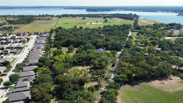 1325 Park Street, Azle, TX 76020