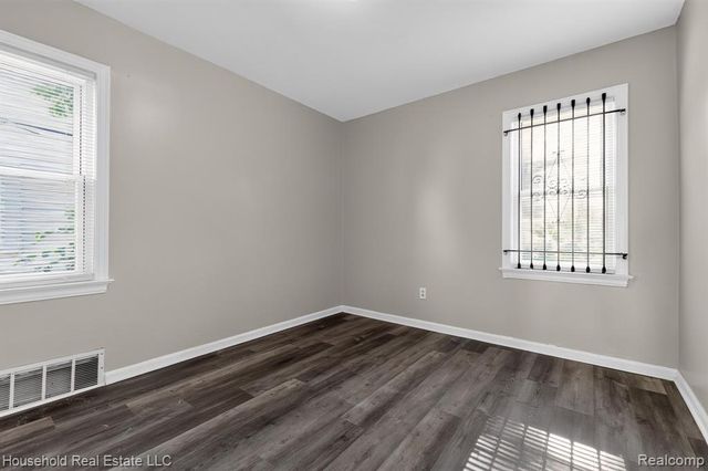 6370 Brace Street, Detroit, MI 48228