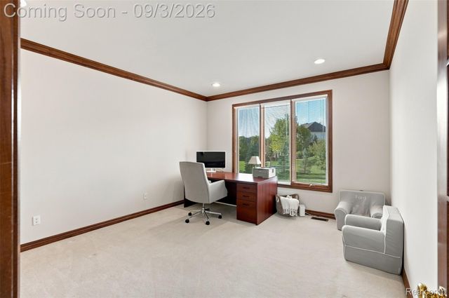 3603 N Century Oak Circle, Oakland Charter Township, MI 48363