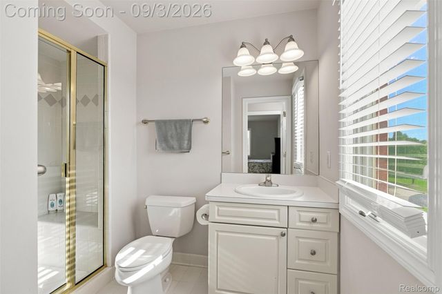 3603 N Century Oak Circle, Oakland Charter Township, MI 48363