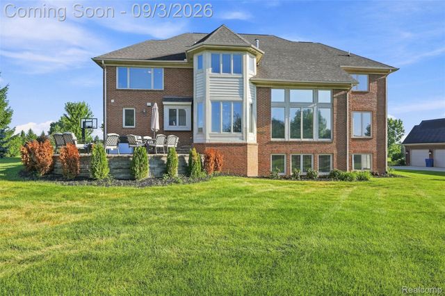 3603 N Century Oak Circle, Oakland Charter Township, MI 48363