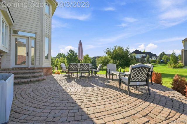 3603 N Century Oak Circle, Oakland Charter Township, MI 48363