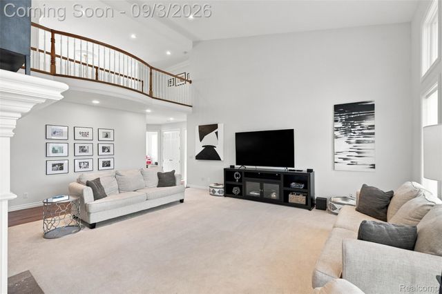 3603 N Century Oak Circle, Oakland Charter Township, MI 48363