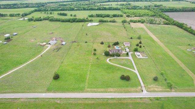 999 EAST LINE, Whitewright, TX 75491