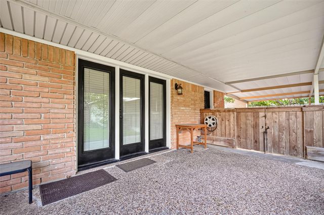 5214 Starkridge Drive, Houston, TX 77035