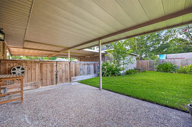 5214 Starkridge Drive, Houston, TX 77035