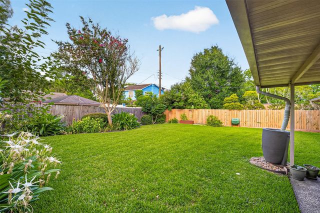 5214 Starkridge Drive, Houston, TX 77035