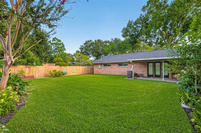 5214 Starkridge Drive, Houston, TX 77035